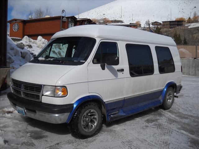 1995 Dodge Ram Van Base