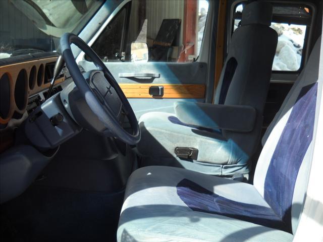 1995 Dodge Ram Van Base