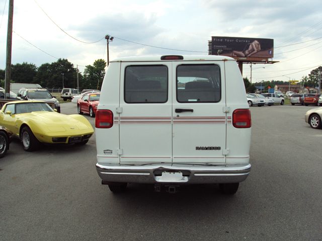 1996 Dodge Ram Van Limited Sport Utility 4D