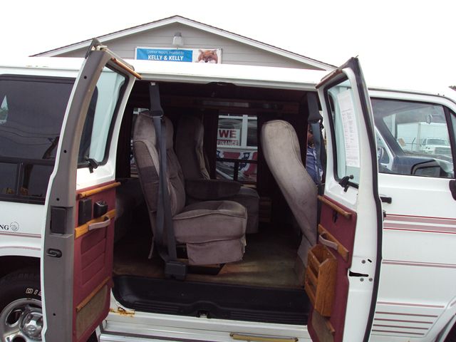 1996 Dodge Ram Van Limited Sport Utility 4D