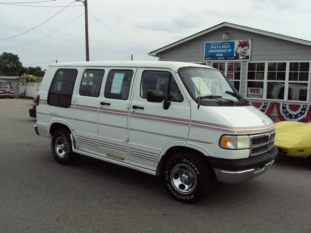 1996 Dodge Ram Van Limited Sport Utility 4D