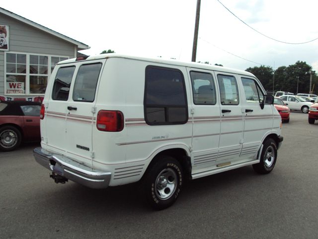 1996 Dodge Ram Van Limited Sport Utility 4D