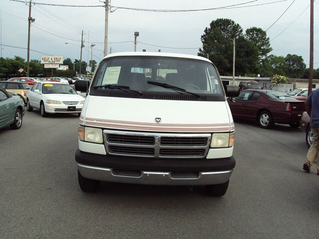 1996 Dodge Ram Van Limited Sport Utility 4D