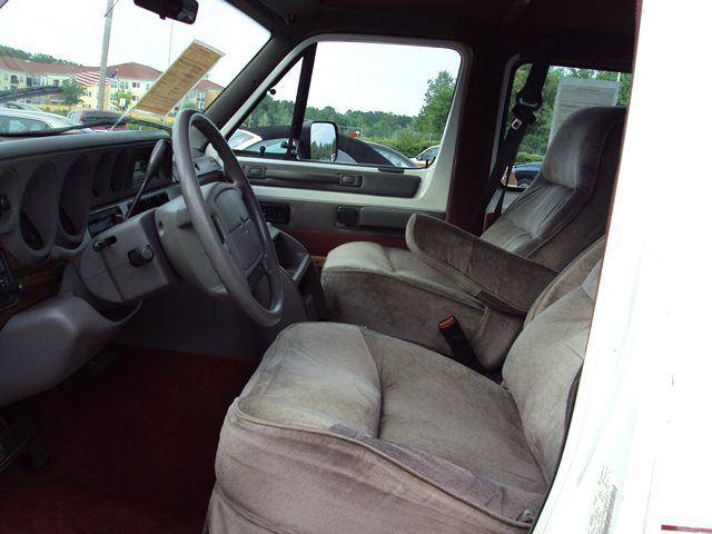 1996 Dodge Ram Van Limited Sport Utility 4D