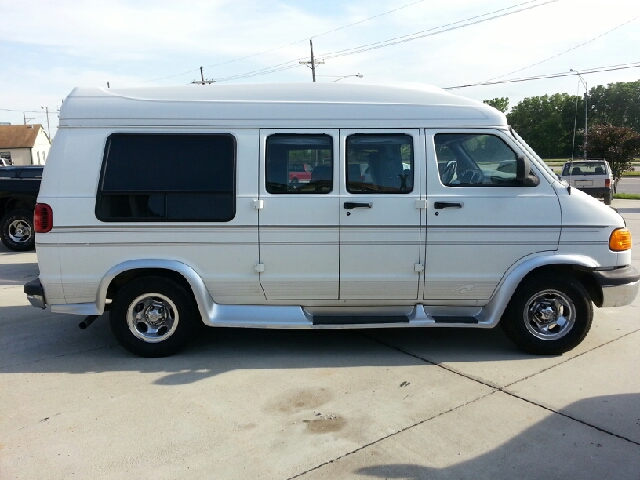 1998 Dodge Ram Van GL I4 Manual