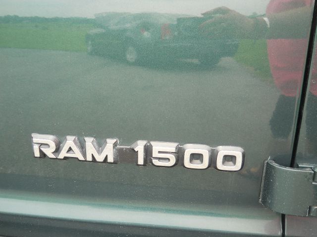 1999 Dodge Ram Van SLT / Big Horn