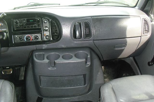 1999 Dodge Ram Van SLT / Big Horn