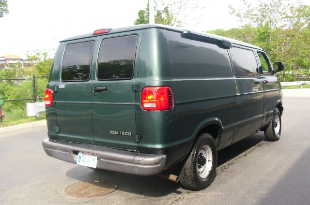 1999 Dodge Ram Van SLT / Big Horn