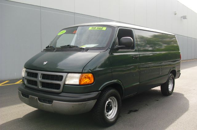 1999 Dodge Ram Van SLT / Big Horn