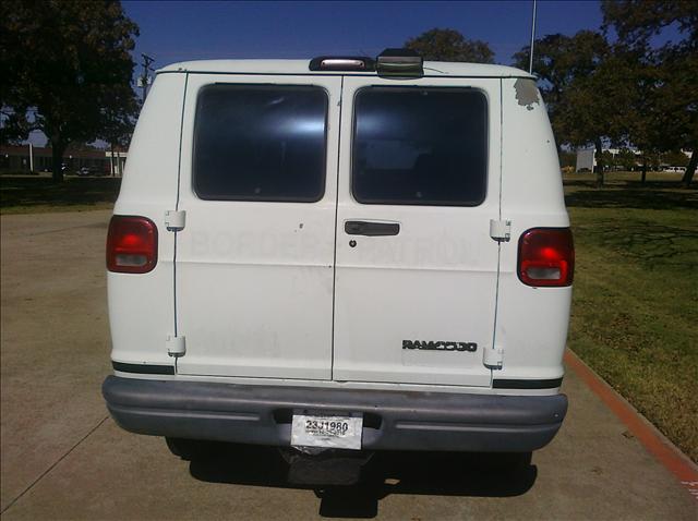 1999 Dodge Ram Van Base