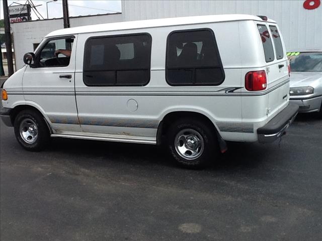 1999 Dodge Ram Van XE 3.5