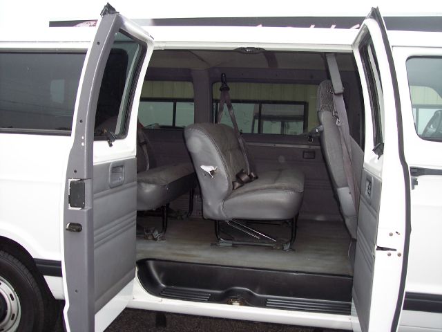 2000 Dodge Ram Van Unknown