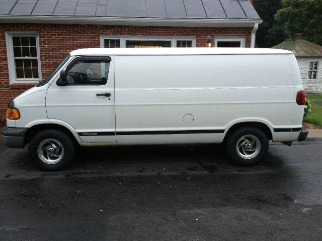 2000 Dodge Ram Van SLT / Big Horn