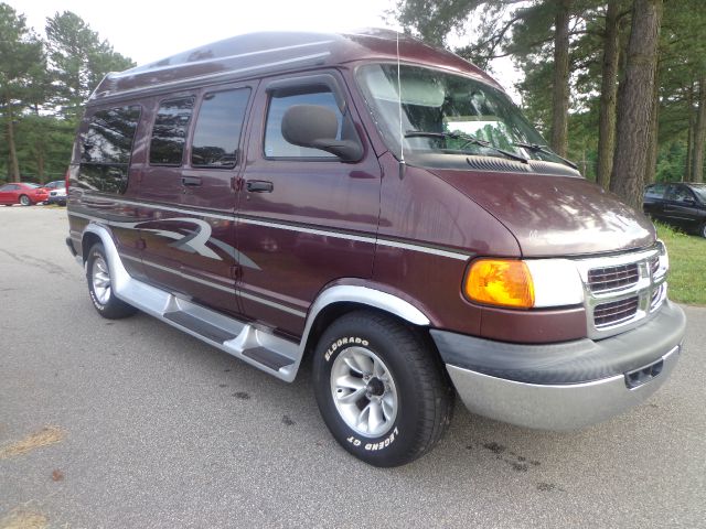 2000 Dodge Ram Van SLT / Big Horn