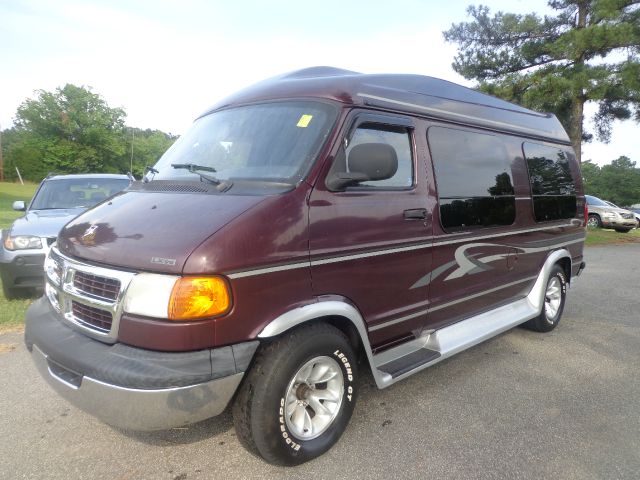 2000 Dodge Ram Van SLT / Big Horn