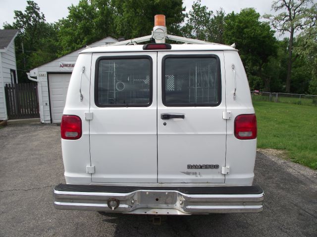 2001 Dodge Ram Van XE 3.5