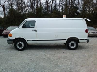 2001 Dodge Ram Van Base