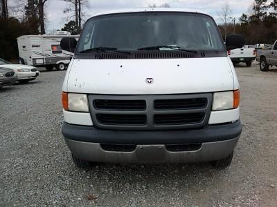 2001 Dodge Ram Van Base