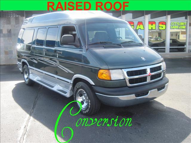 2001 Dodge Ram Van Base