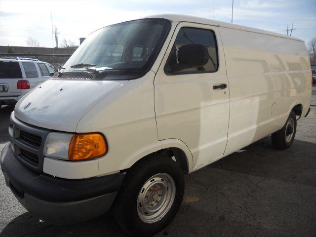 2002 Dodge Ram Van SL AWD CVT Leatherroof