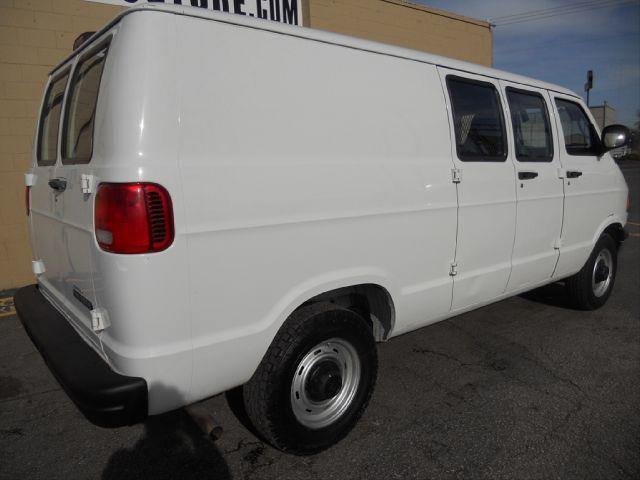 2002 Dodge Ram Van SL AWD CVT Leatherroof