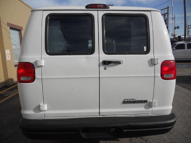 2002 Dodge Ram Van SL AWD CVT Leatherroof