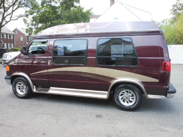 2002 Dodge Ram Van SLT / Big Horn