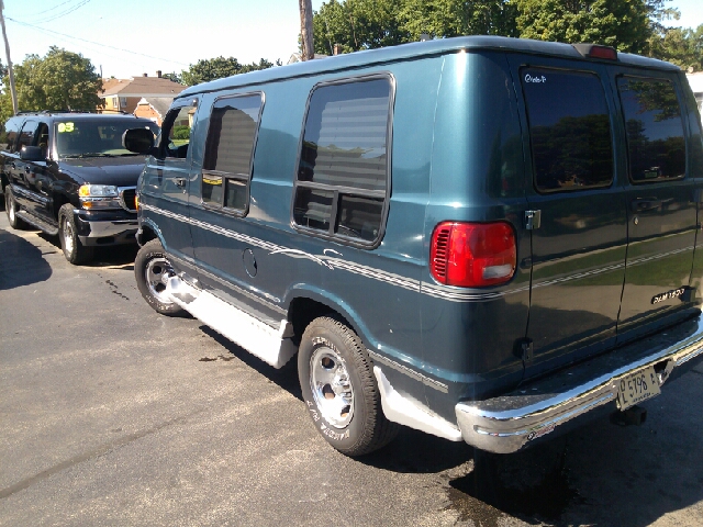 2002 Dodge Ram Van SPEC V