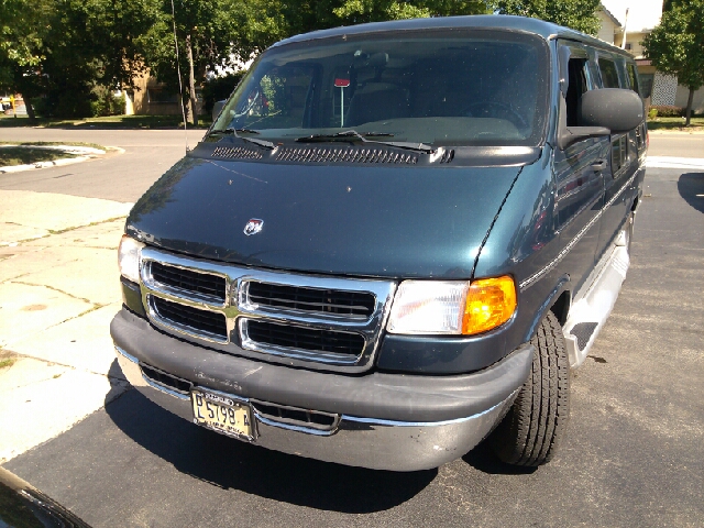 2002 Dodge Ram Van SPEC V