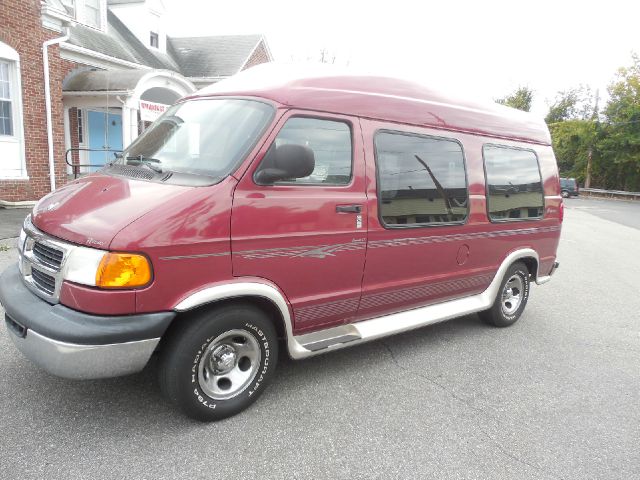 2002 Dodge Ram Van SLT / Big Horn