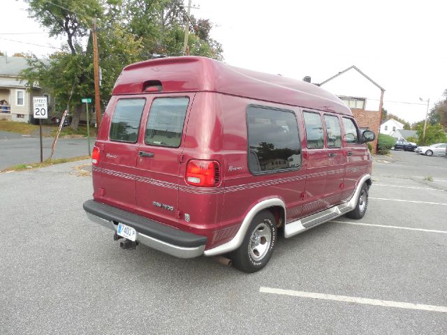 2002 Dodge Ram Van SLT / Big Horn