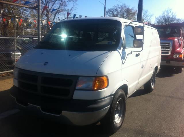 2002 Dodge Ram Van Base