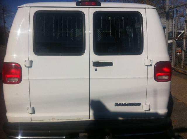 2002 Dodge Ram Van Base