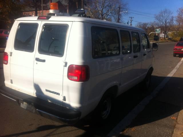 2002 Dodge Ram Van Base