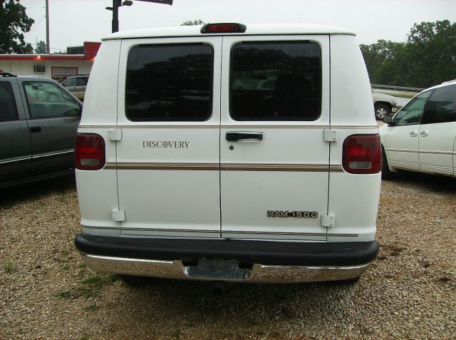 2003 Dodge Ram Van SLT / Big Horn