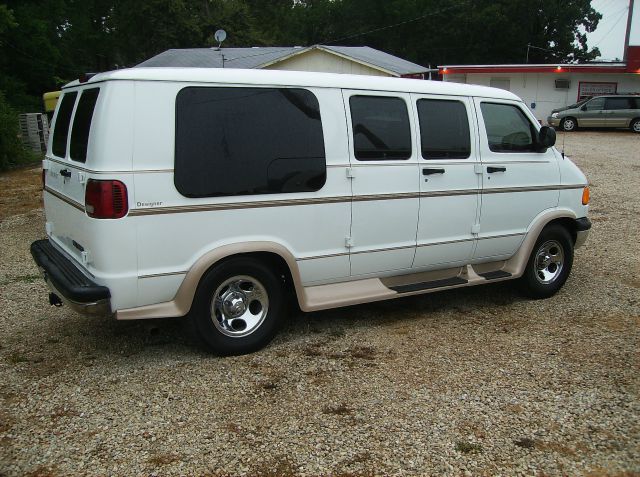 2003 Dodge Ram Van SLT / Big Horn