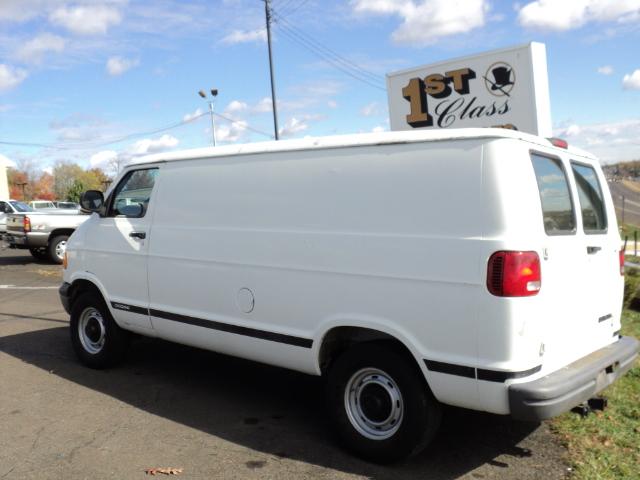 2003 Dodge Ram Van Supercrew-short-king Ranch-4wd-sunroof-6 CD-1 OWNE