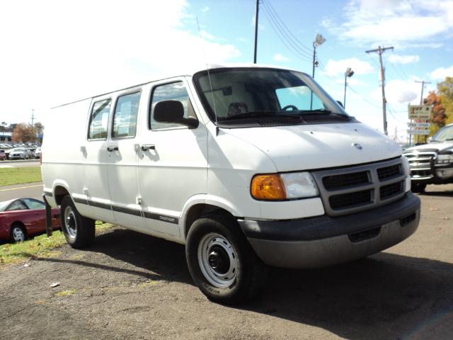 2003 Dodge Ram Van Supercrew-short-king Ranch-4wd-sunroof-6 CD-1 OWNE