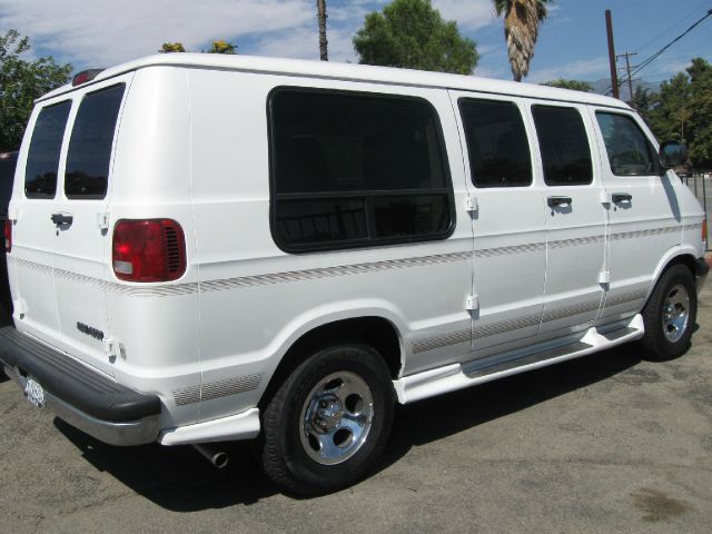 2003 Dodge Ram Van SLT / Big Horn