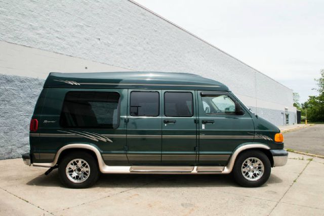 2003 Dodge Ram Van SPEC V