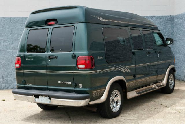 2003 Dodge Ram Van SPEC V