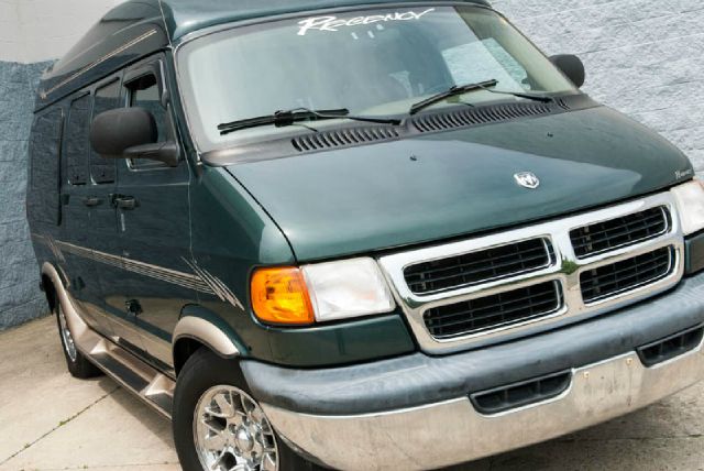 2003 Dodge Ram Van SPEC V