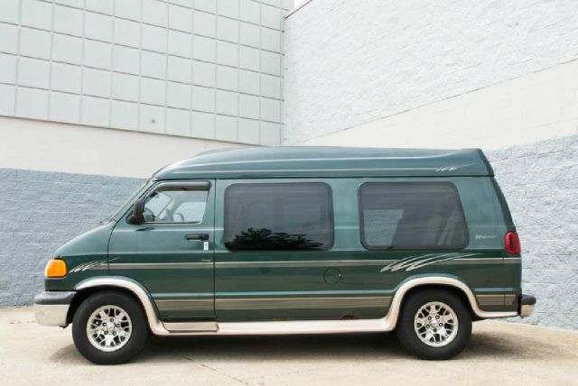 2003 Dodge Ram Van SPEC V