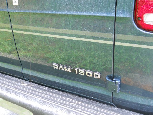 2003 Dodge Ram Van SLT / Big Horn