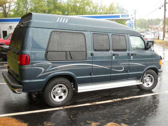 2003 Dodge Ram Van SLT / Big Horn