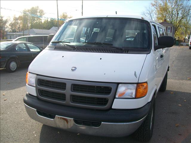 2003 Dodge Ram Van Base