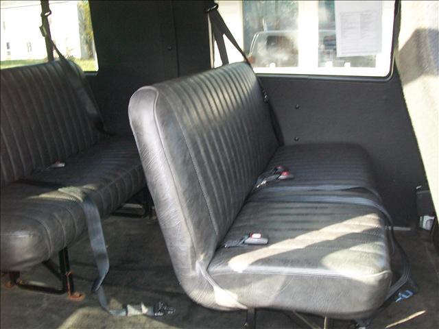 2003 Dodge Ram Van Base