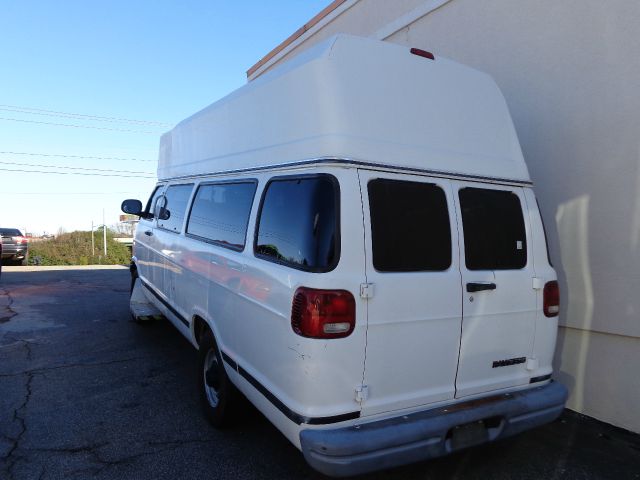 2003 Dodge Ram Van LS Cusom Wheels