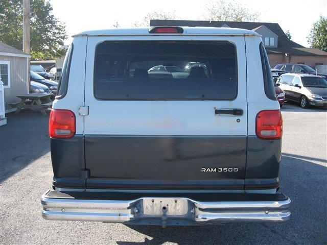 1996 Dodge Ram Wagon SLT