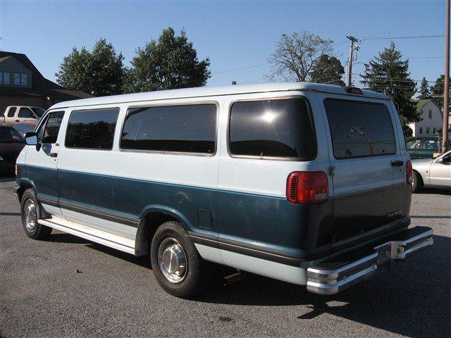 1996 Dodge Ram Wagon SLT